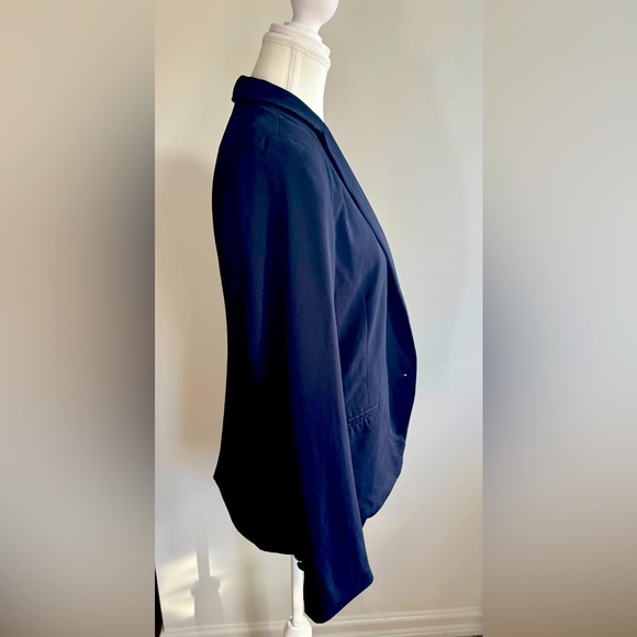 RW & Co. Women’s Navy Blazer - Size Medium - Picture 2 of 5